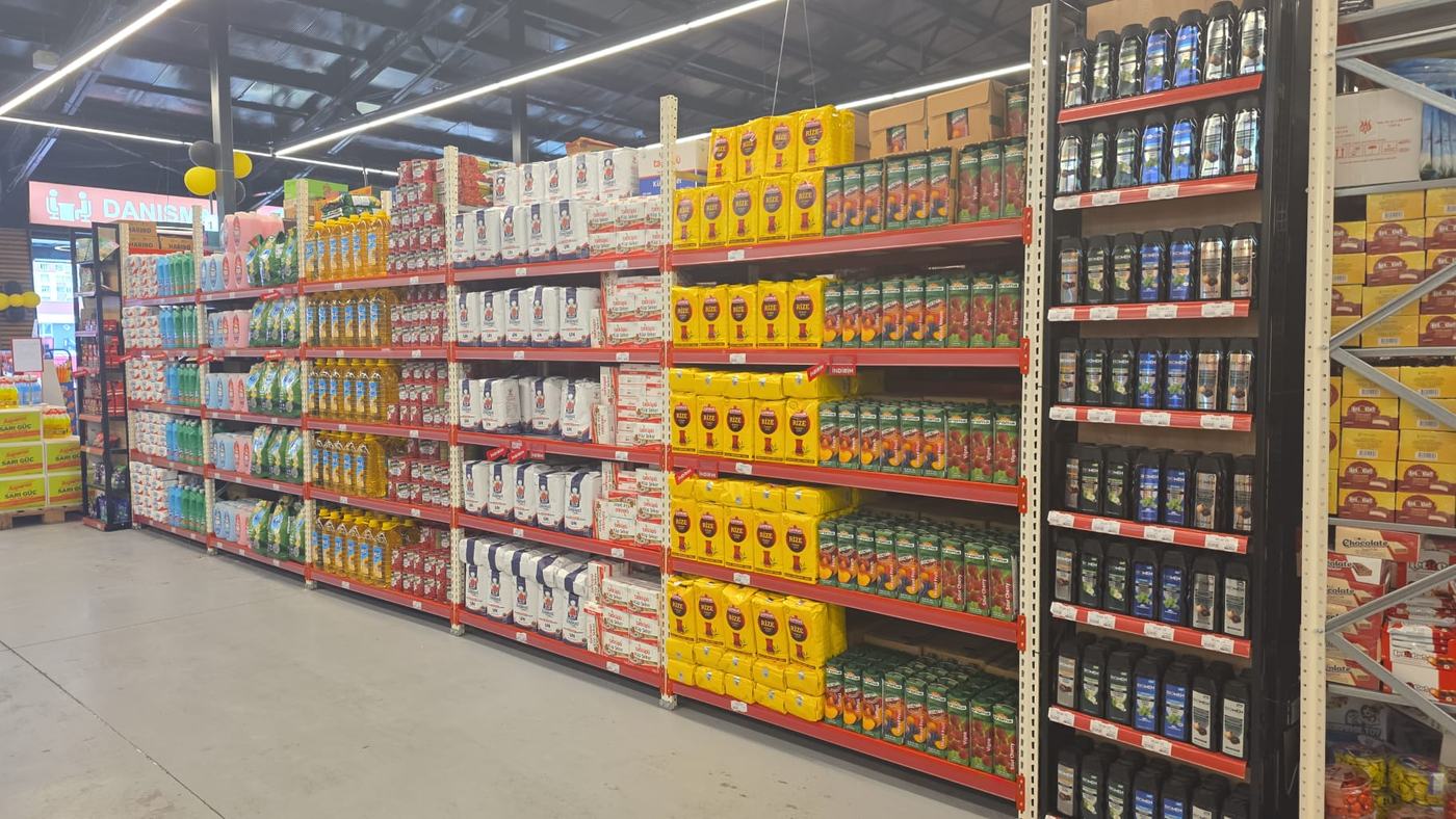 Yozgat Hepiyi Gross markette kuru gıda reyonu ve orta reyon raf sistemi